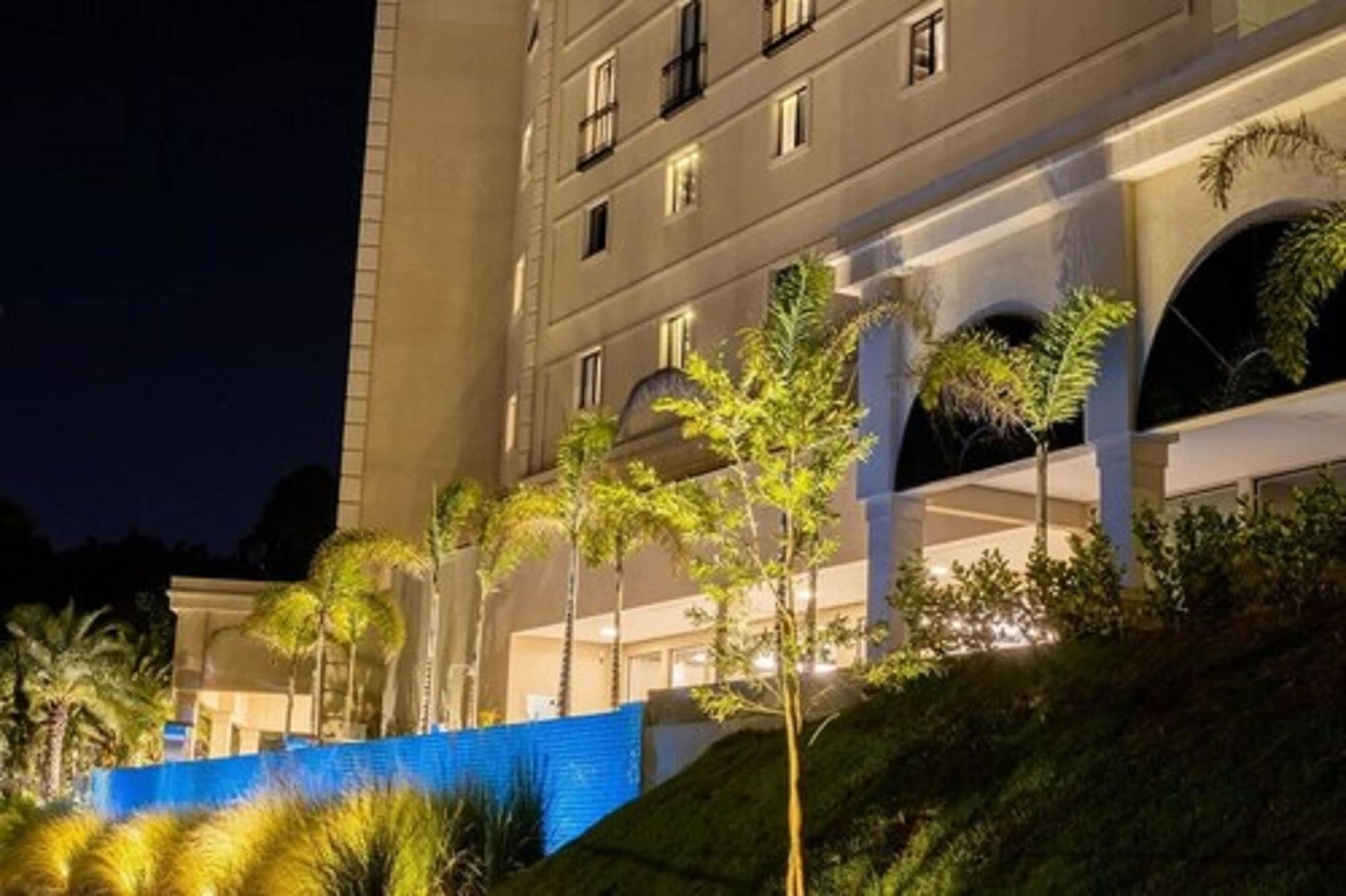 Class Hotel بيراسيكابا المظهر الخارجي الصورة