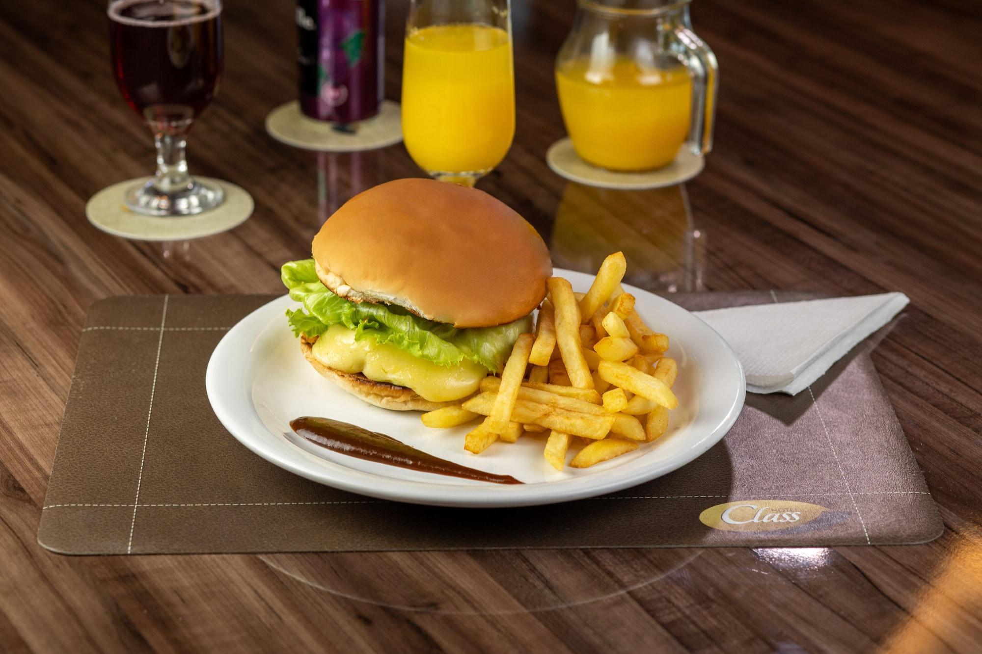 Class Hotel بيراسيكابا المظهر الخارجي الصورة