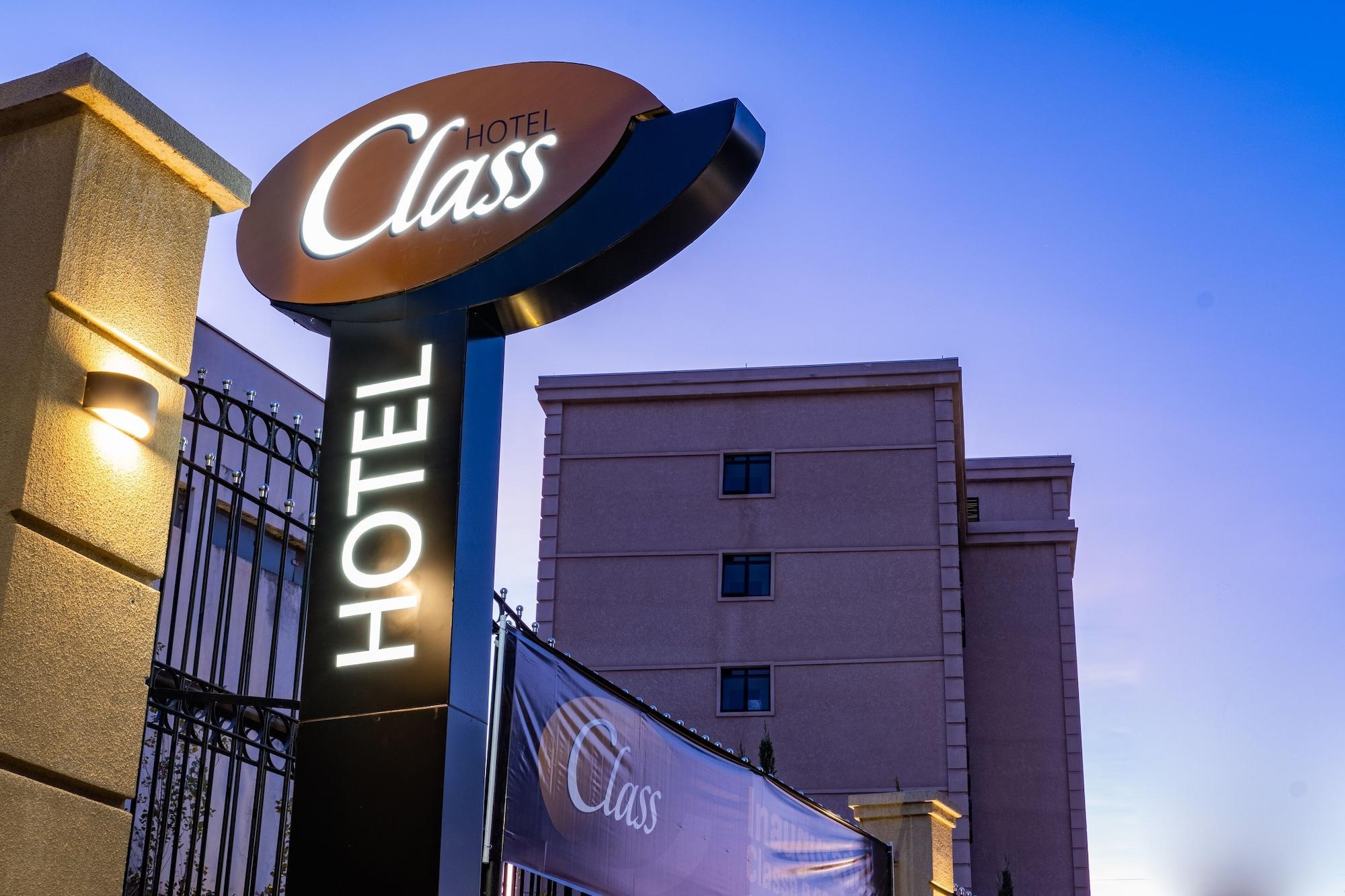 Class Hotel بيراسيكابا المظهر الخارجي الصورة