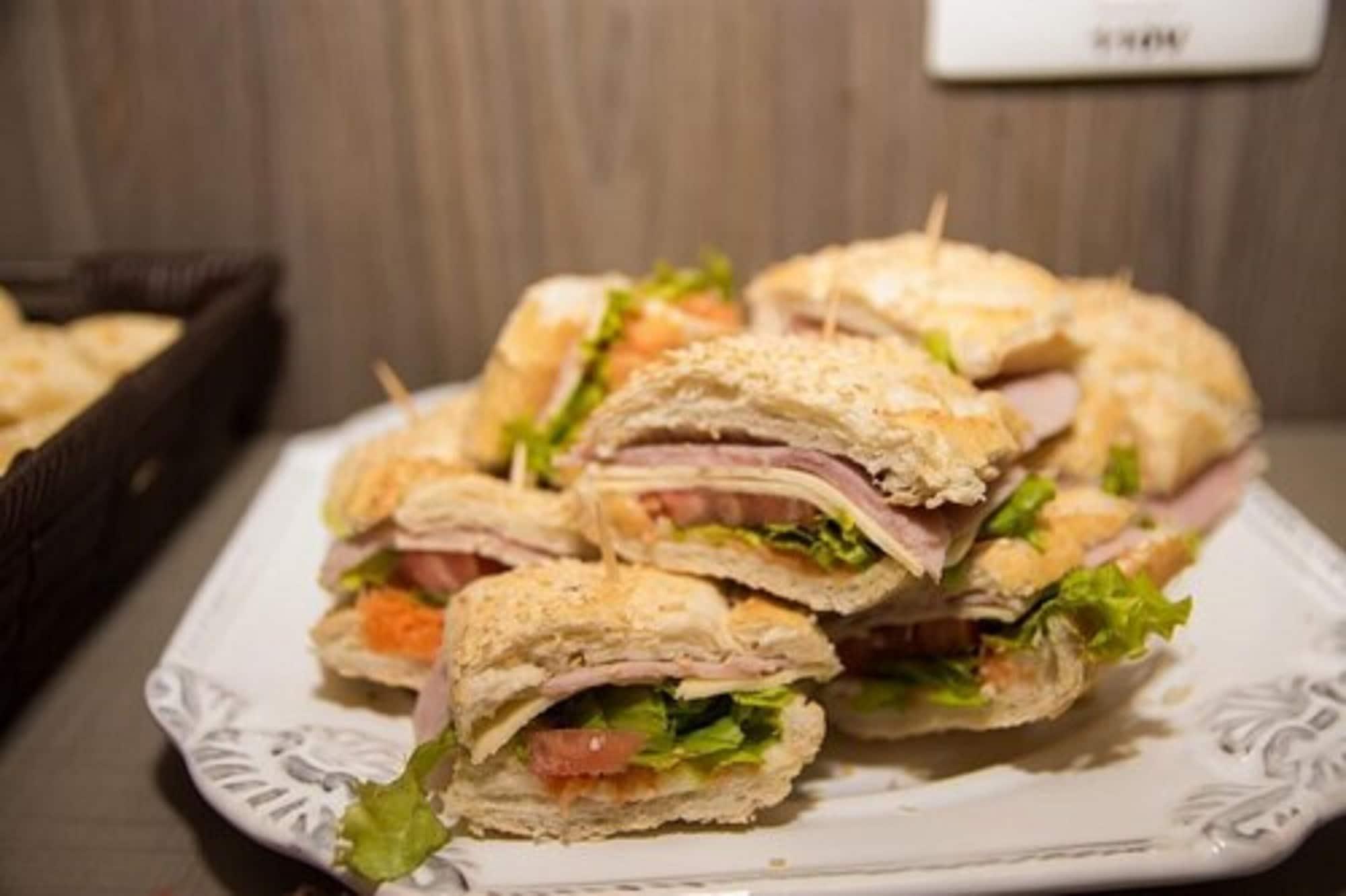 Class Hotel بيراسيكابا المظهر الخارجي الصورة